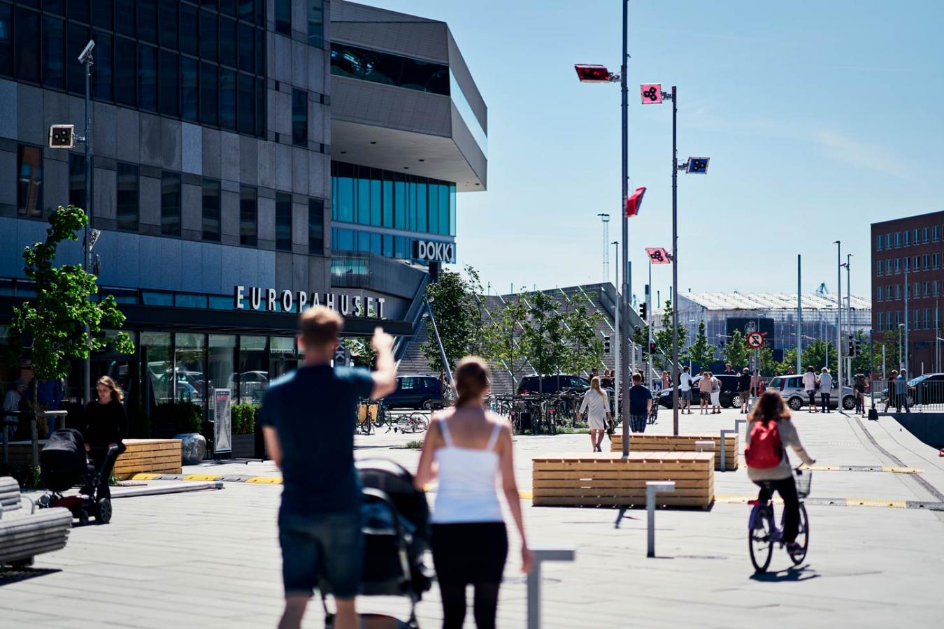 Familie besøger Dokk1 i Aarhus