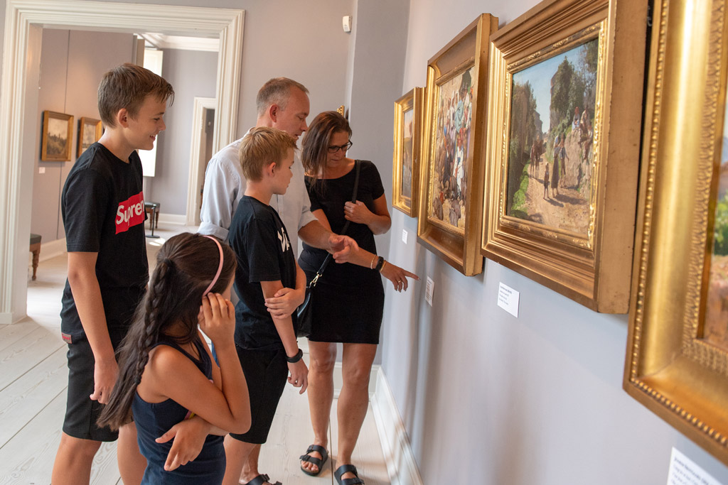 Familie på Skovgaard Museet i Viborg