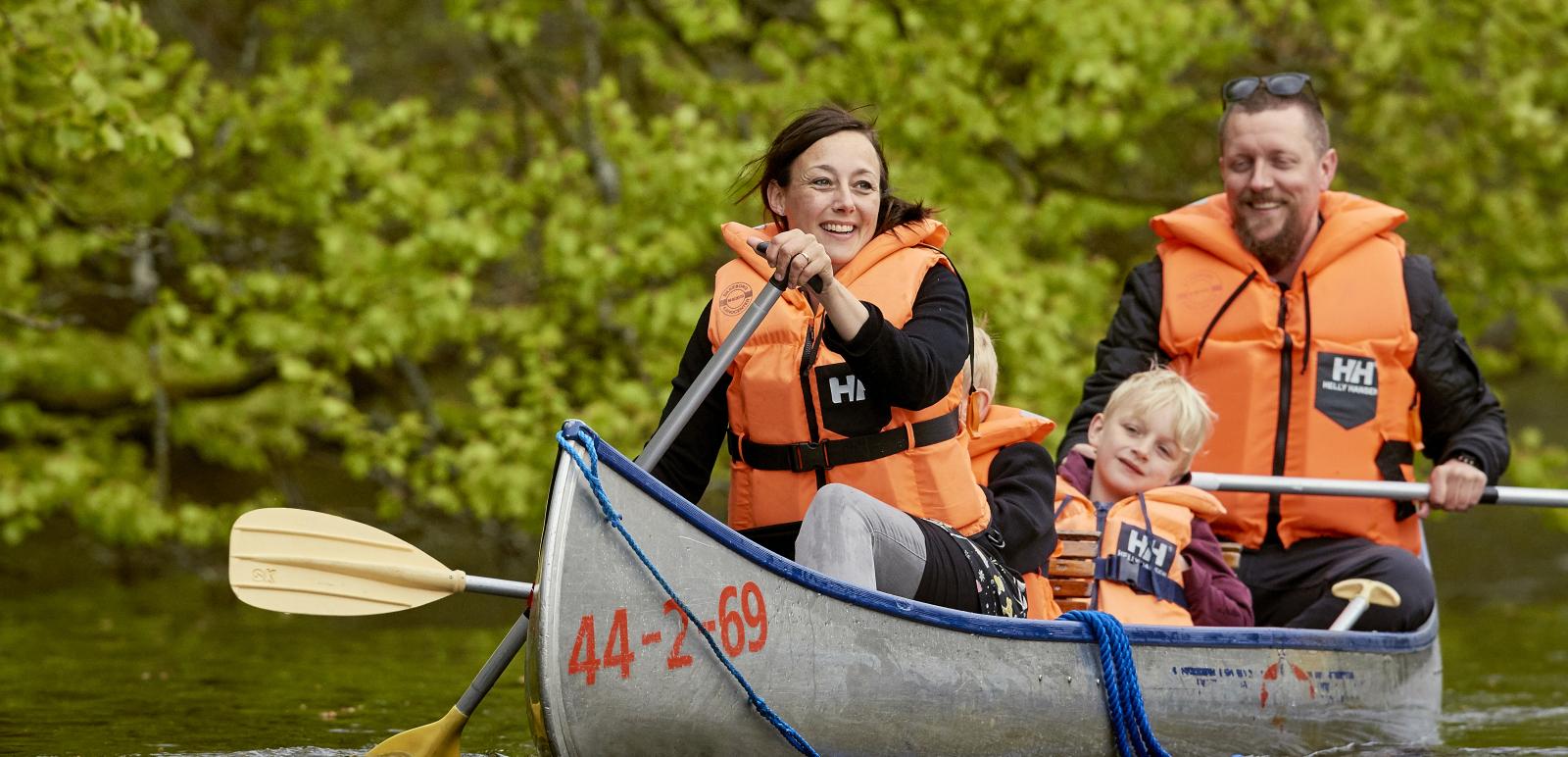 Kanotur i Søhøjlandet med hele familien