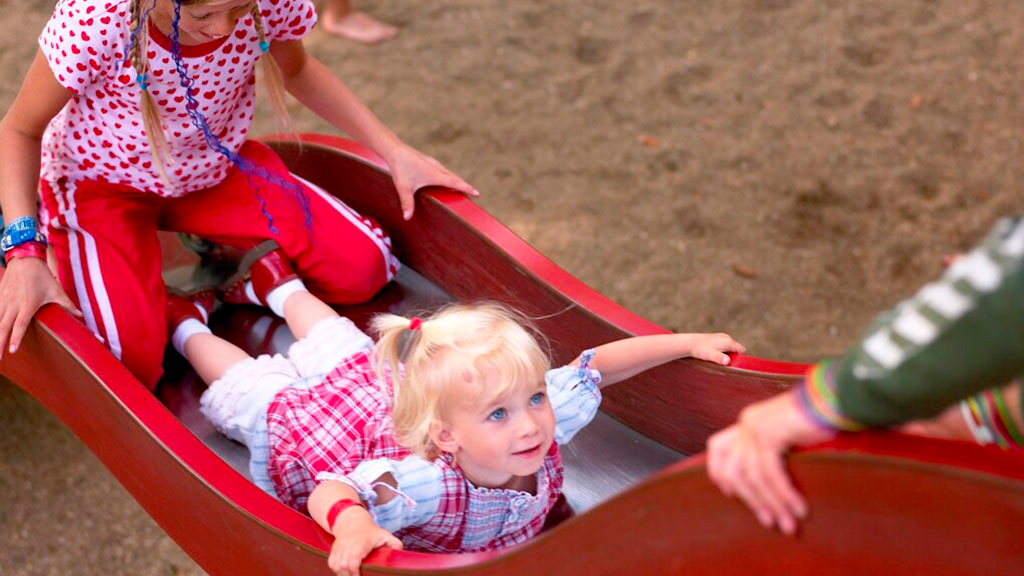 Børn på legeplads i Tivoli Friheden i Aarhus