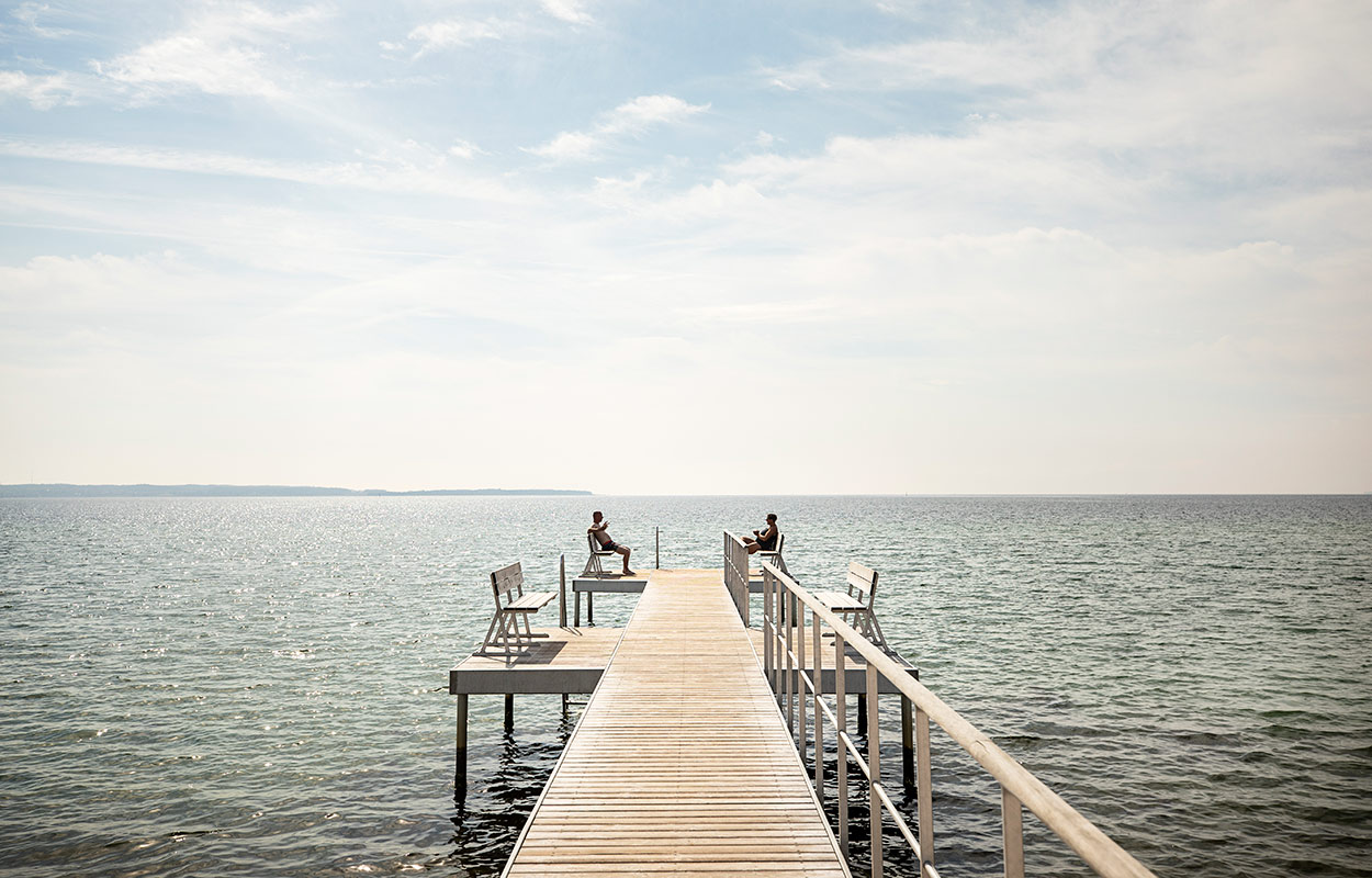 Badebro ved Femmøller Strand på Djursland