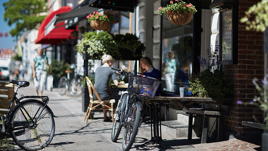 Cafe in Jægergårdsgade in The Frederiksbjerg Quarter