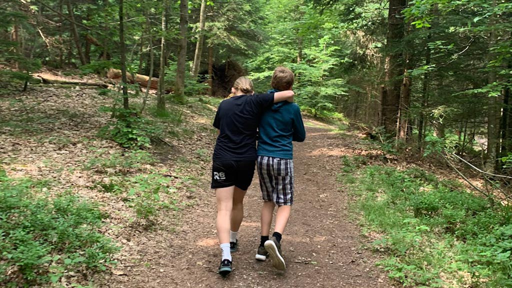 Børn på vandretur i Søhøjlandet