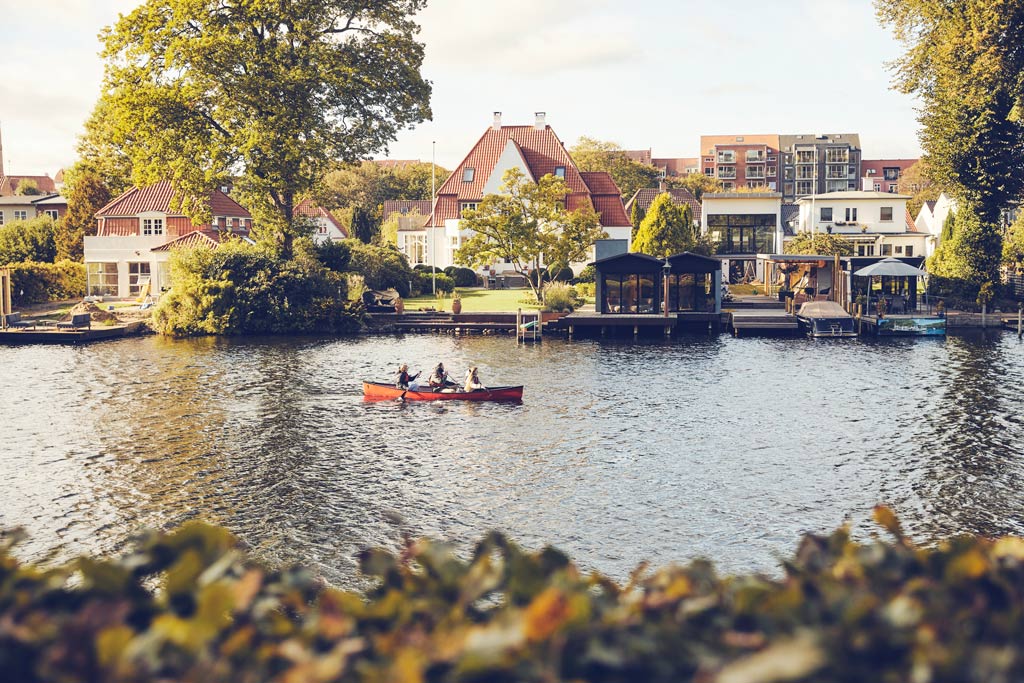 I kano på Gudenåen gennem Silkeborg
