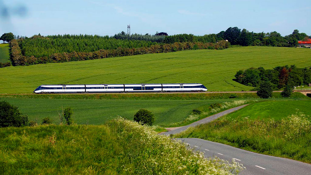 DSB tog gennem det danske landskab
