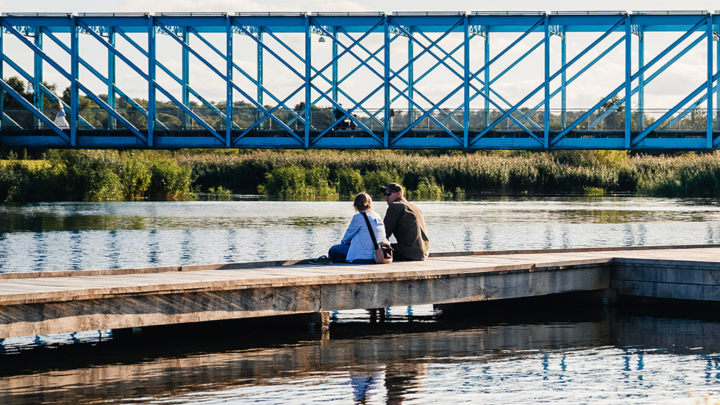 Par ved den Blå Bro i Randers
