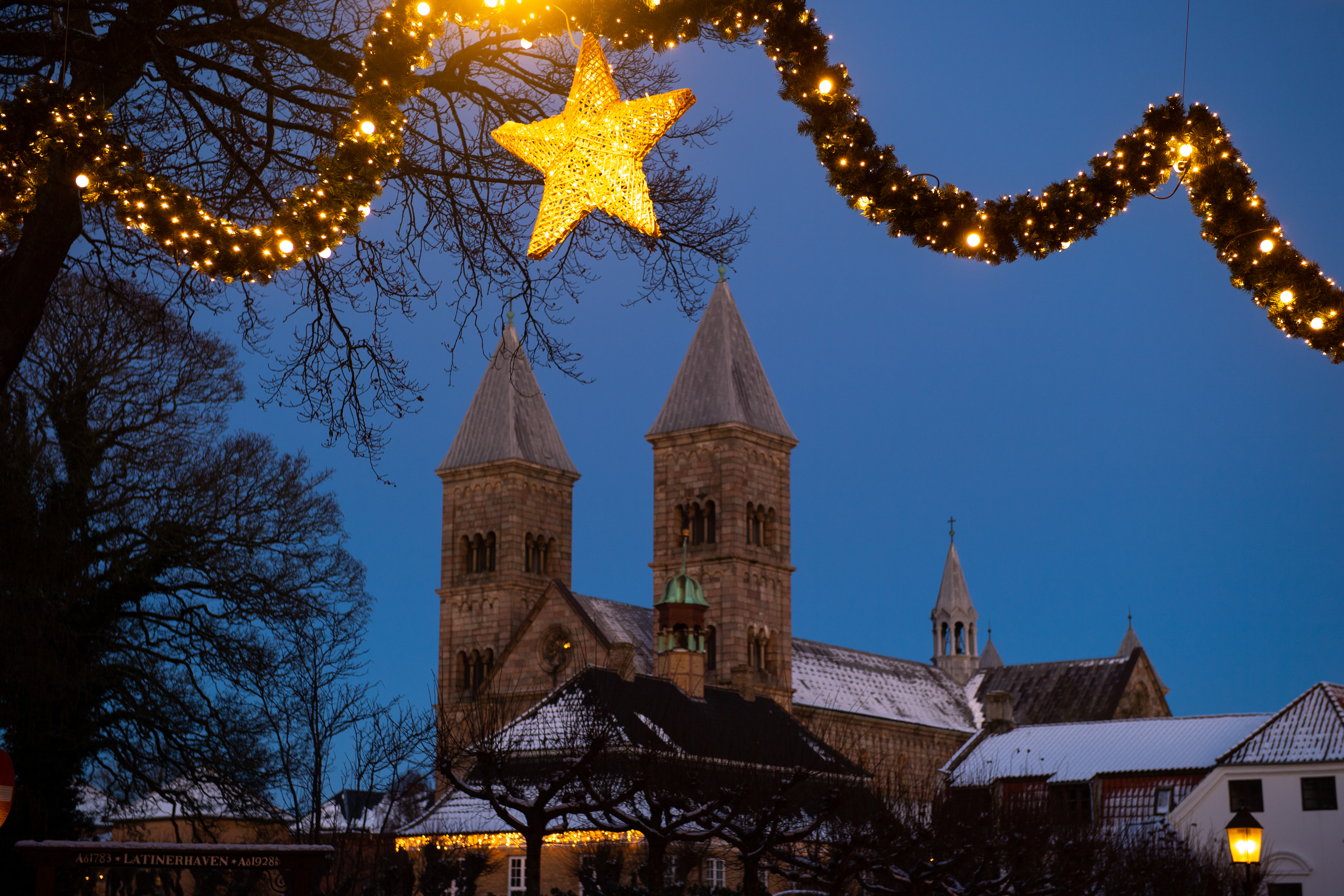 Julestjerne over Viborg Domkirke