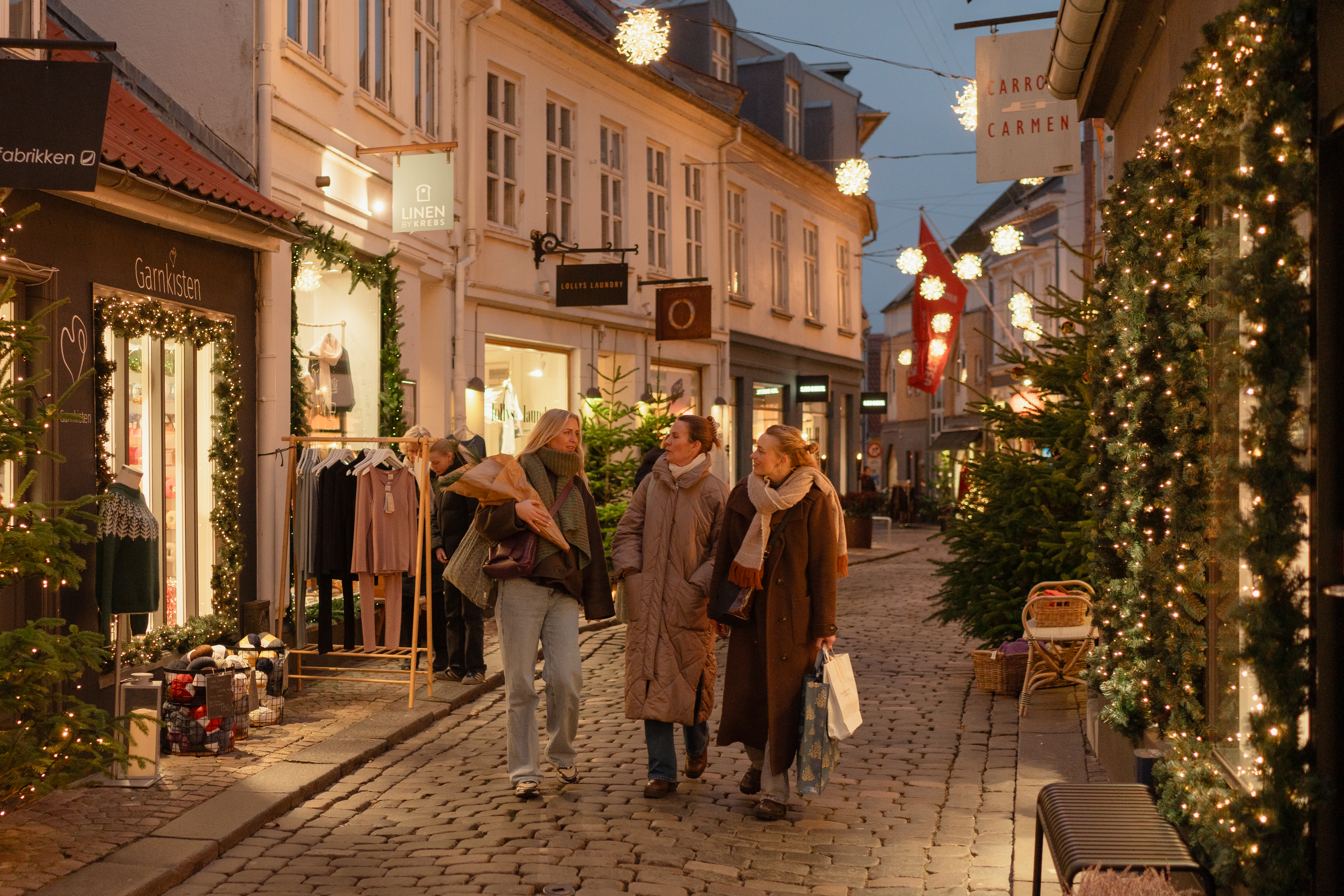 Piger på shopping i Aarhus