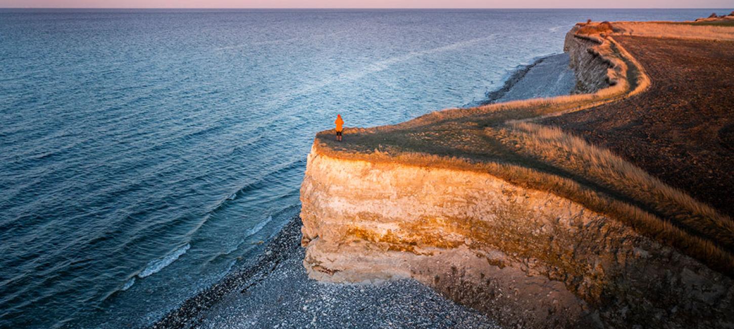 Sangstrup Klint på Djursland i solnedgang