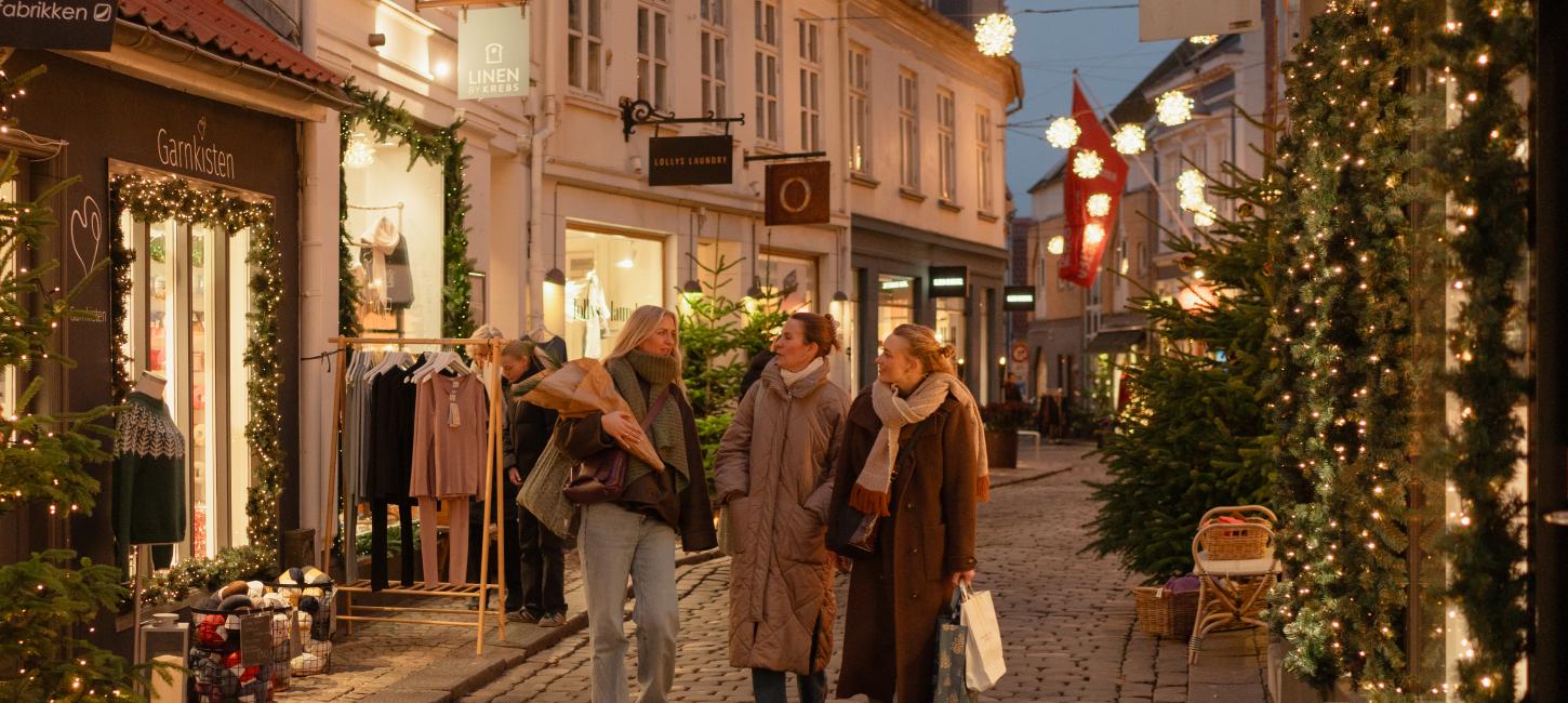 Piger på shopping i Aarhus