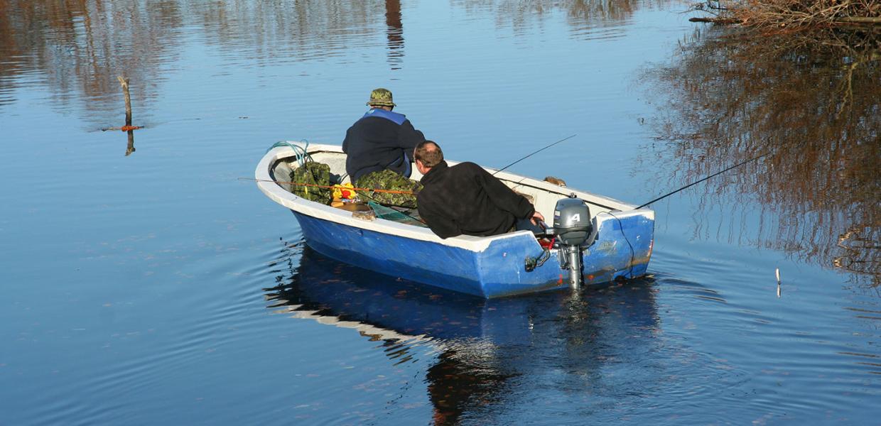 Fiskere på tur i Silkeborgsøerne