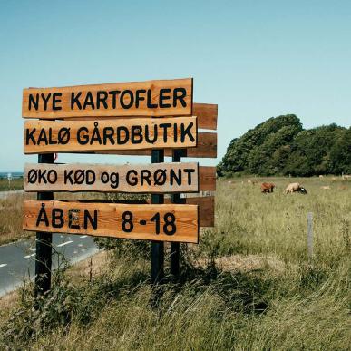 Kalø farm shop with organic meat and vegetables